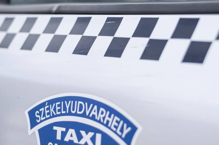 Drágább lesz a taxizás Udvarhelyen